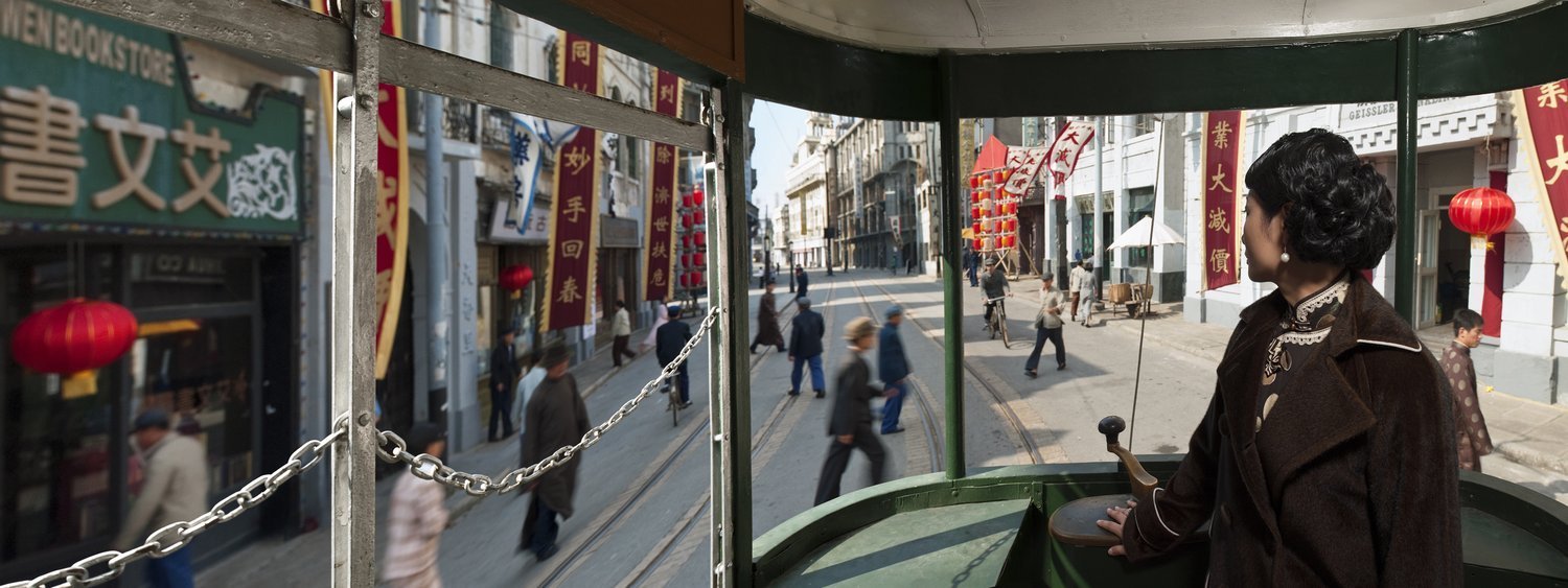 Isaac Julien, Nanjing Road Tram (Ten Thousand Waves), 2010